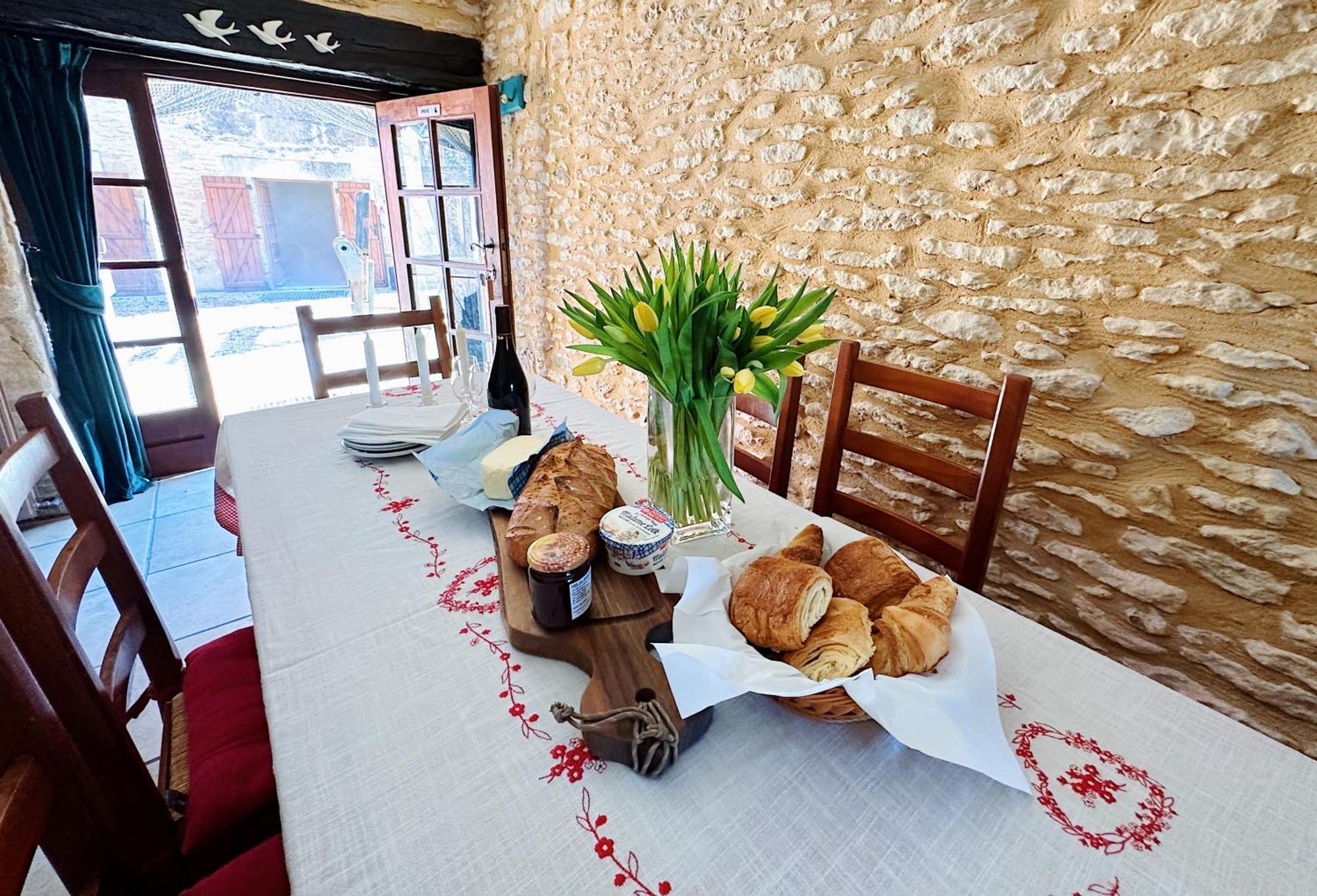 Le Chevrefeuille Chambres D'Hotes Et Gites De Charme Meyrals Εξωτερικό φωτογραφία